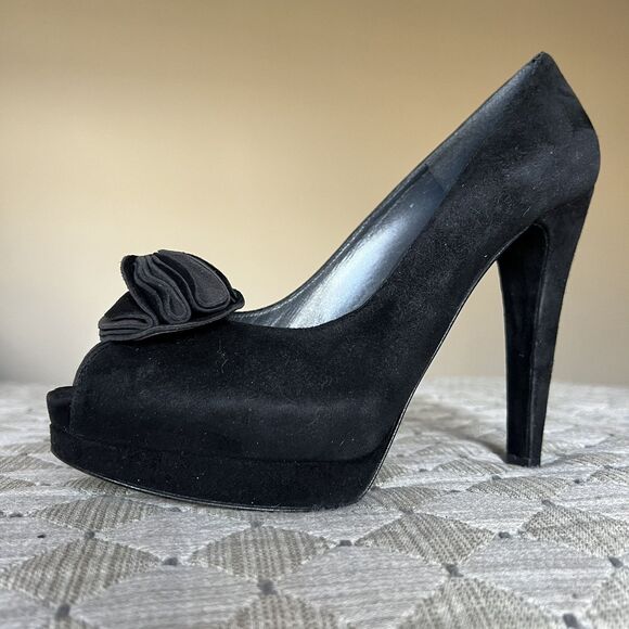 Stuart Weitzman Black Suede Floral Peep Toe Stiletto Heels Women’s 8.5 Evening - Picture 2 of 16